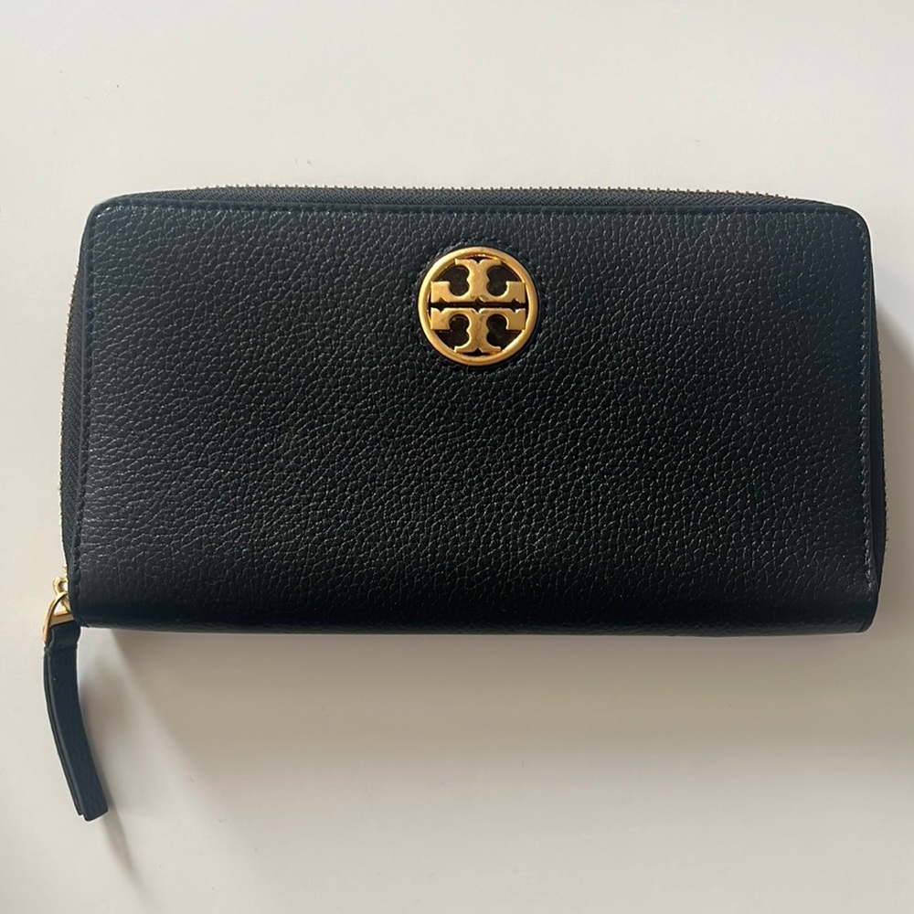 Tory Burch Black Leather Zip Continental Wallet with Gold Logo